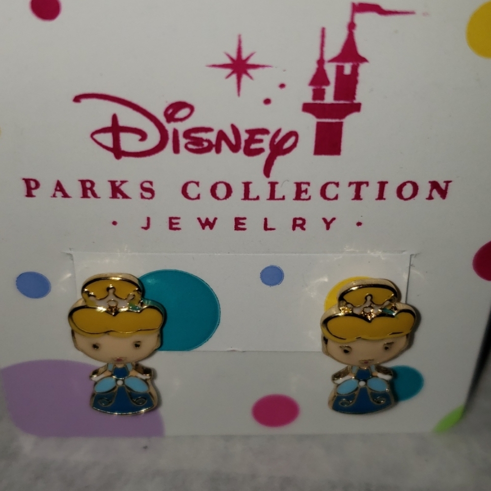 WDW Disney Parks Princess Cinderella Earrings NWT